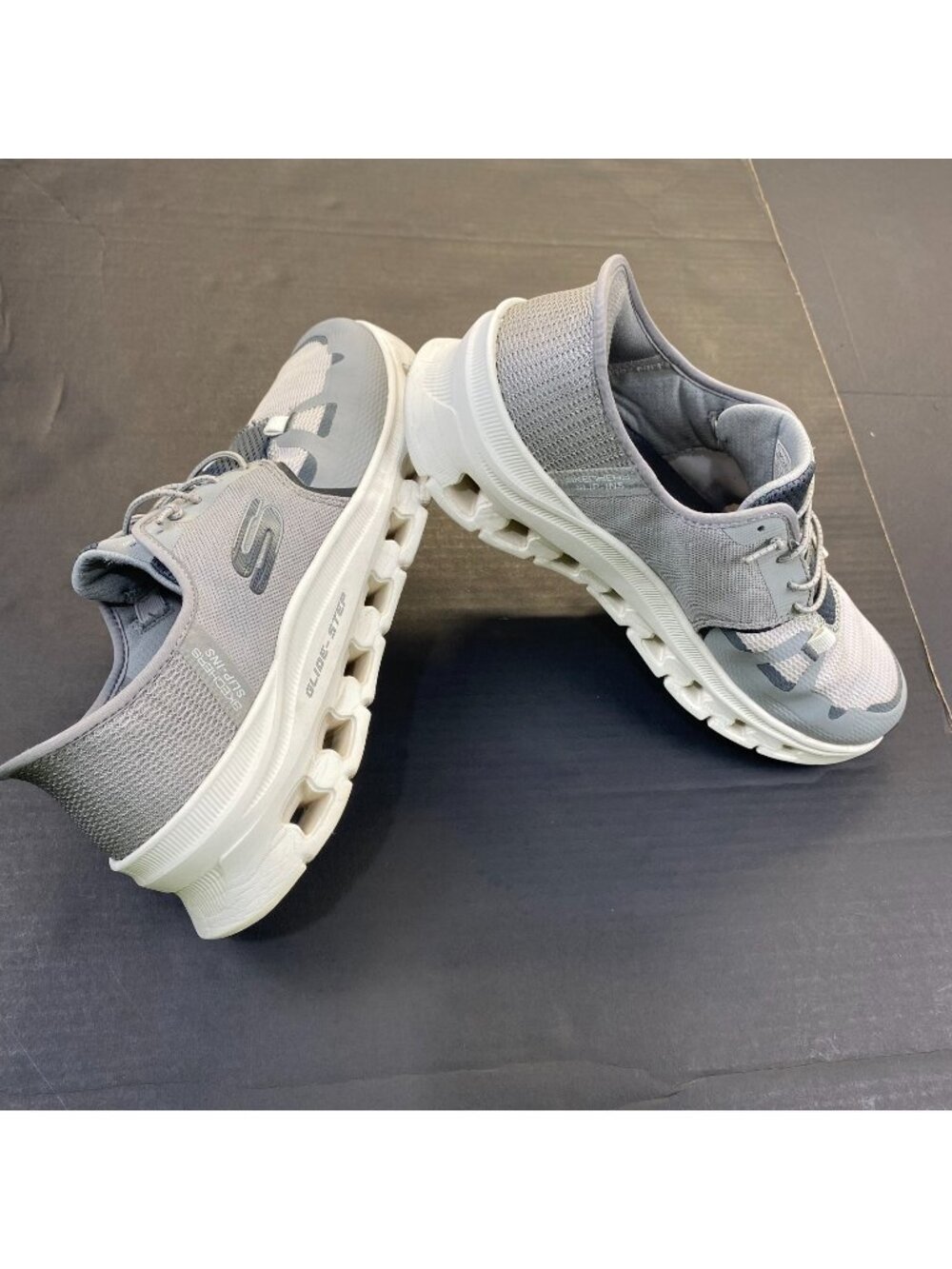 Skechers Slip-Ins Glide-Step Pro Mens 8.5 Wide Gray Running Sneakers 232930W